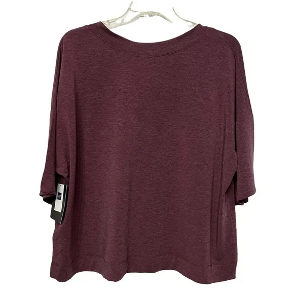 GAP FIT (NWT) DRY WICKING ATHLETIC TOP SIZE LARGE - Picture 2 of 9